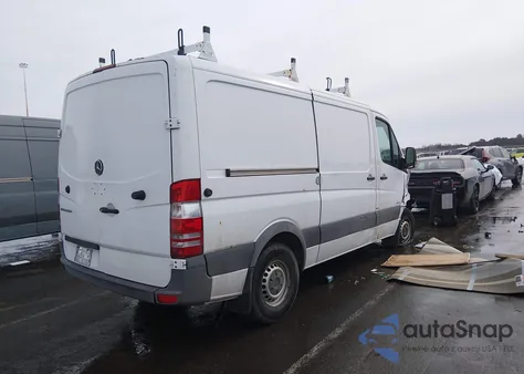 2014 Mercedes-Benz Sprinter 2500 Normal Roof z USA, uszkodzony, nr VIN WD3PE7CC6E5817363